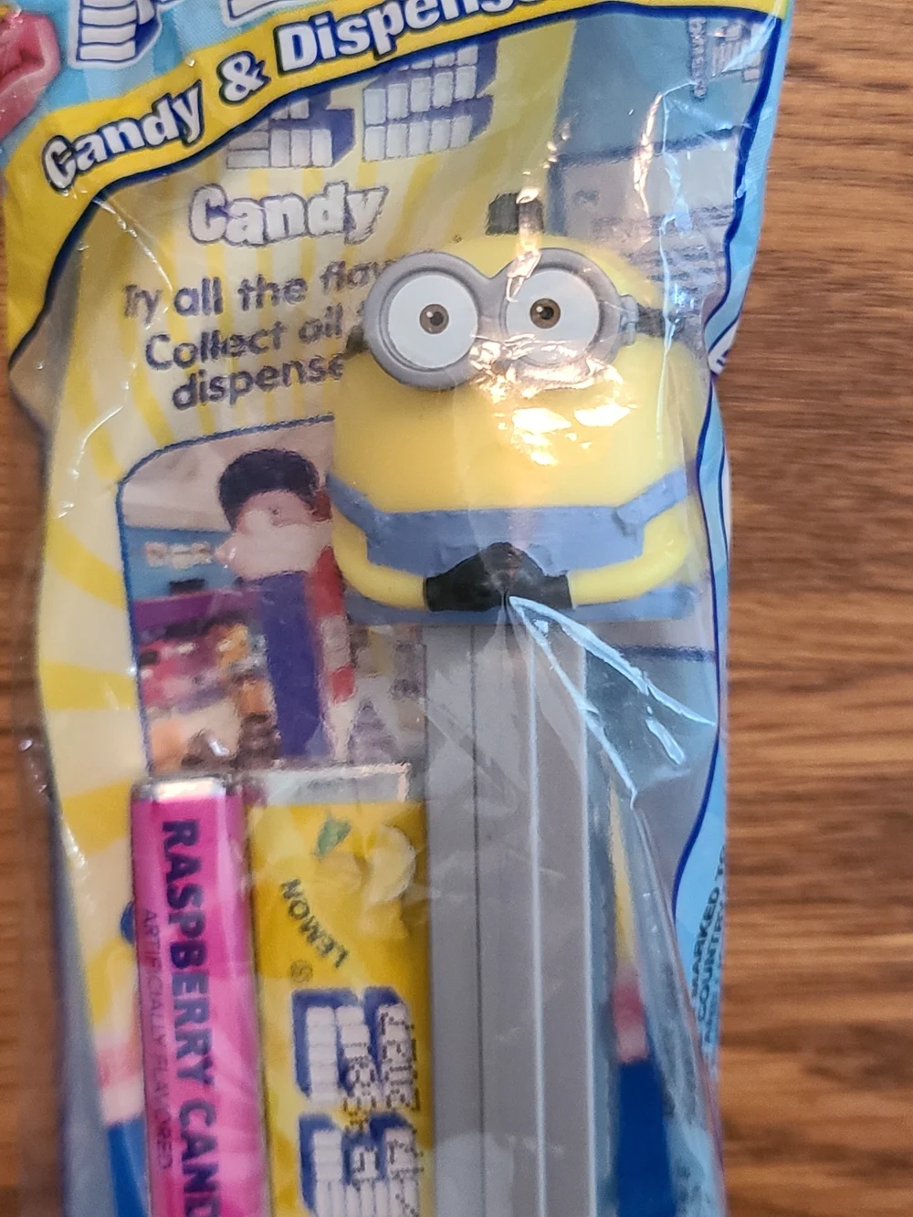 Vintage Despicable Me / Minions themed PEZ candy dispenser.